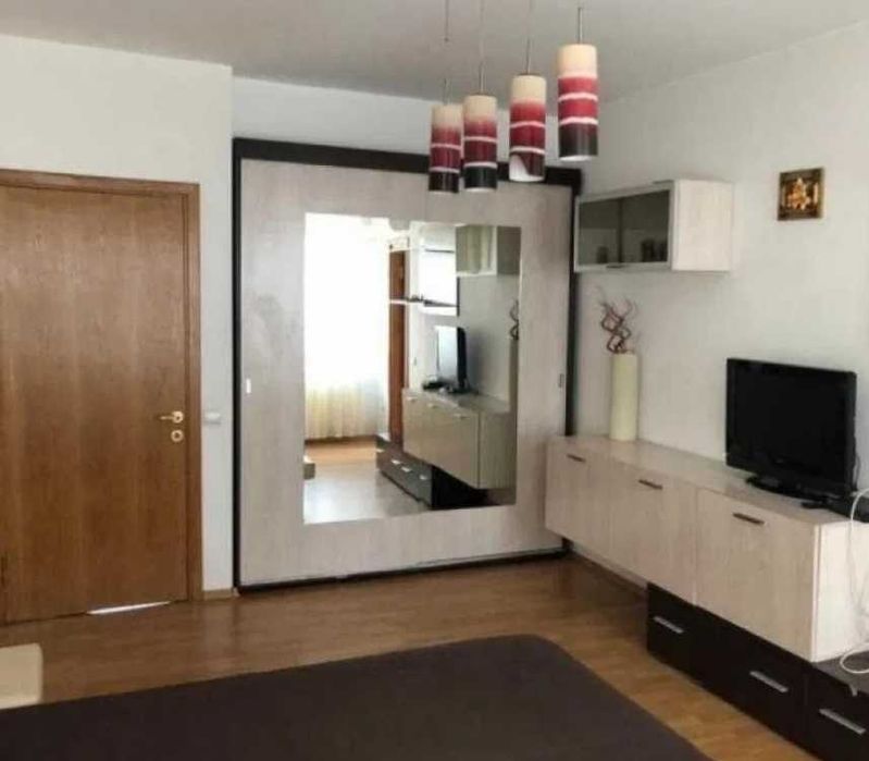 Дава се под наем Тристаен апартамент в Пловдив, Център - 77 кв.м за 234.6 € - Снимка #1