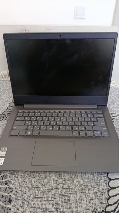Ноутбук Lenovo V14 G1 IWL