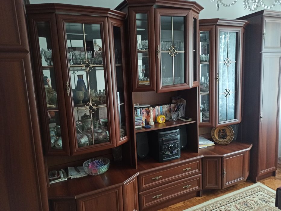 Продам стенку в гостиную