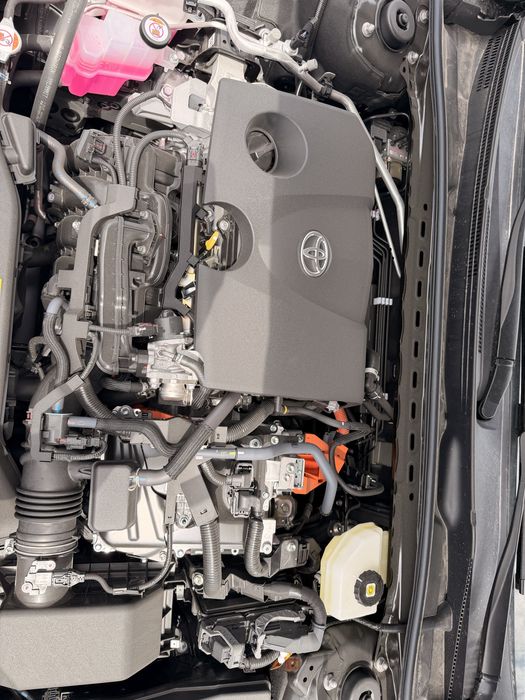 Toyota Camry 2026 — 3