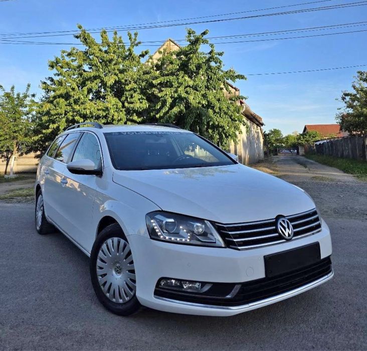 VOLKSWAGEN Passat 2011