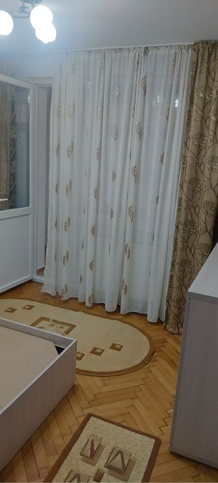 Inchiriez apartament 3camere