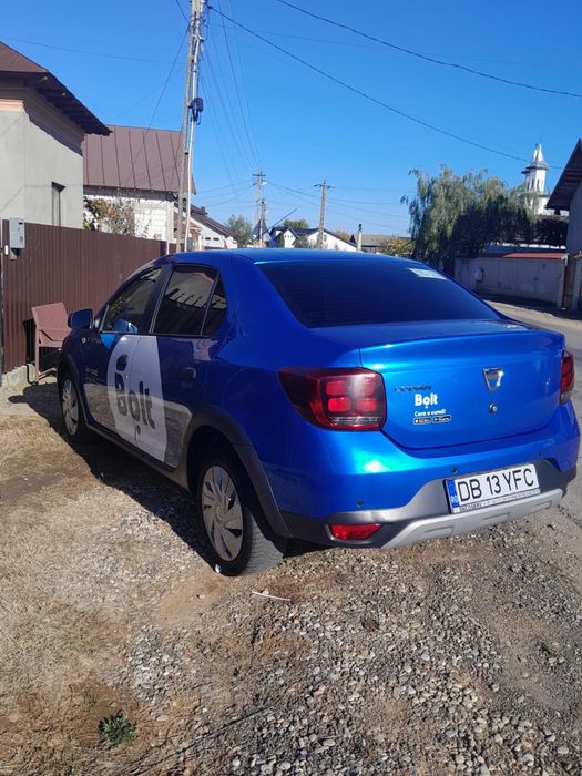 Vand flota bolt uber cu masini colantate activ pe Targoviste