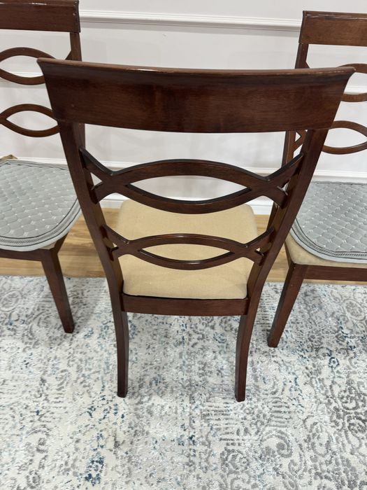 Продам деревянные стулья со спинкой б/у