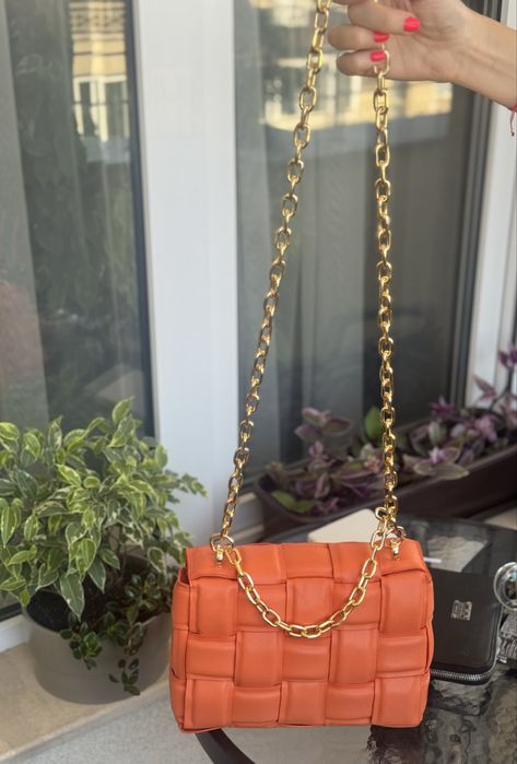 Чанта Bottega Veneta chain cassete модел