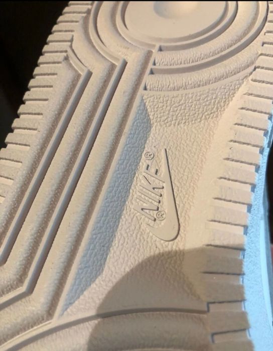 Nike Air Force 1 Бели – Оригинални, Отлично Състояние