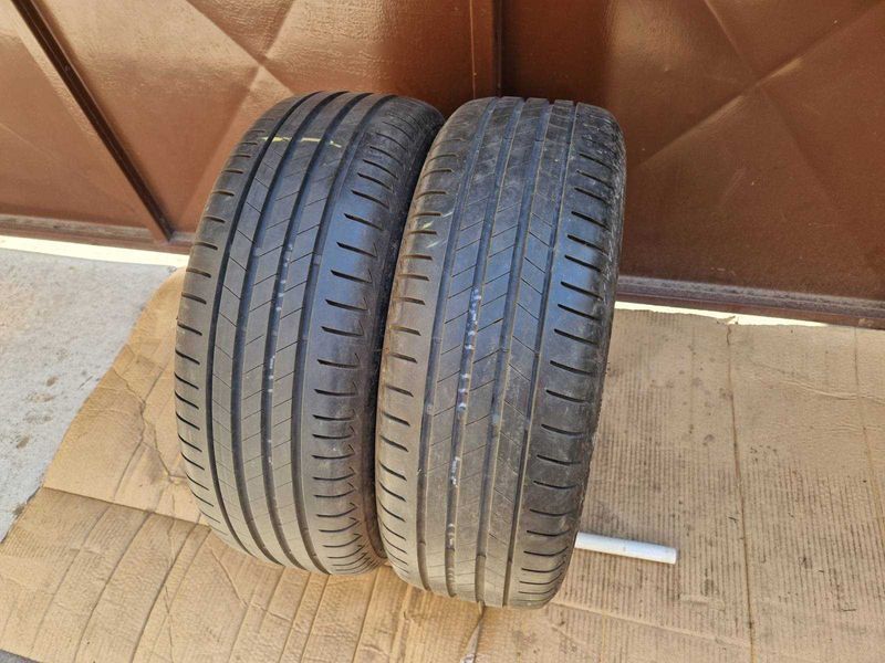 2 Bridgestone R16 195/55
летни гуми
DOT3722