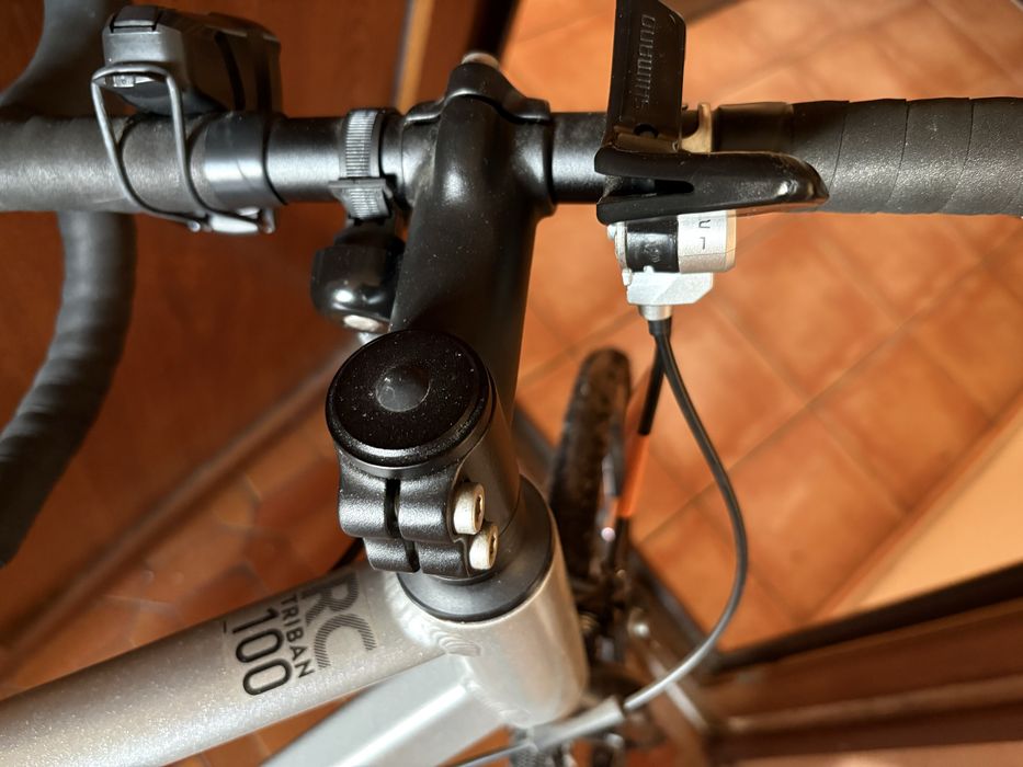 Bicicleta cursieră Triban RC 100
