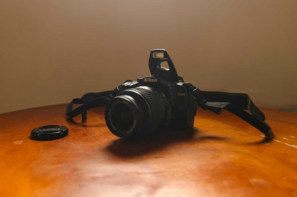Aparat foto DSLR Nikon D3000