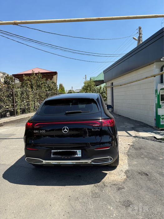 Mercedes bens eqe 500 4matic