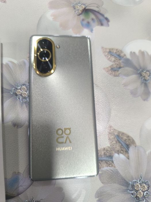 Huawei nova 10 8/128Gb ideal