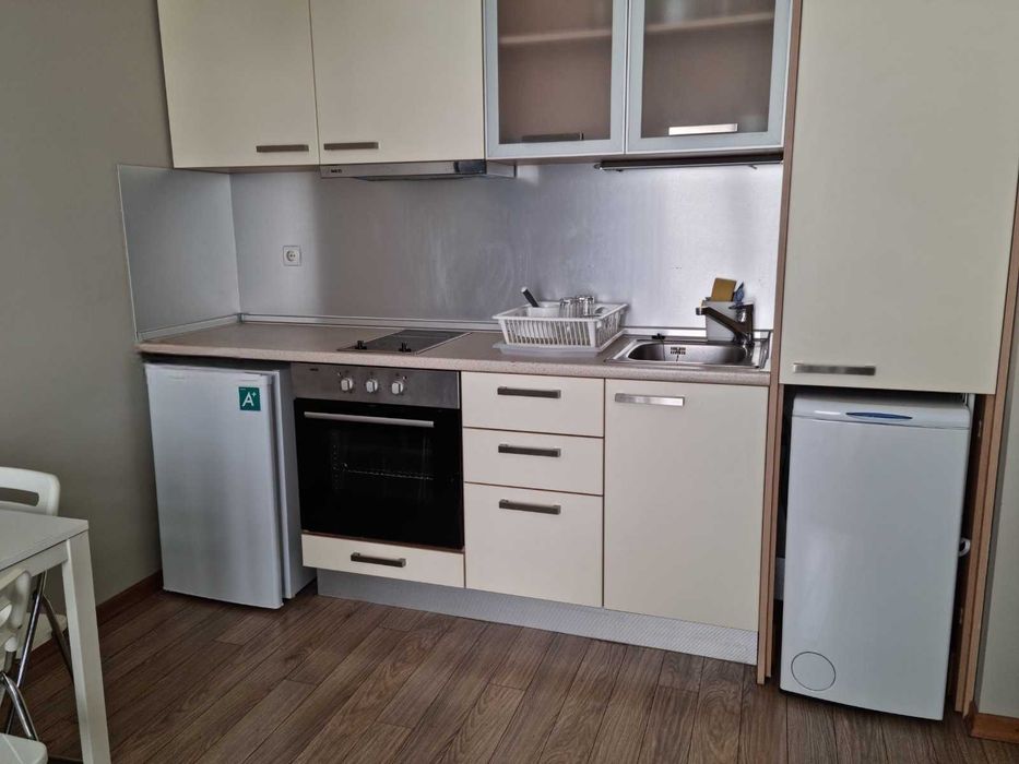 Дава се под наем Двустаен апартамент в София, Център - 68 кв.м за 648 € - Снимка #1