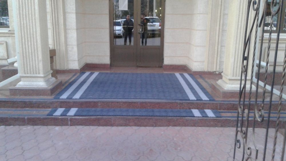 Антискользящее покрытие. Коврики для ступеней, лестниц