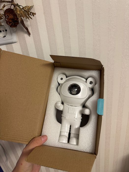 Светильник - астронафт