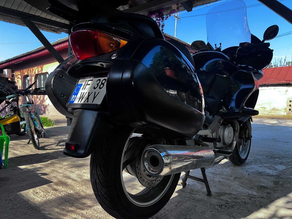 Honda Deauville 650 (An 2000) – Cardan, Kit Touring Complet
