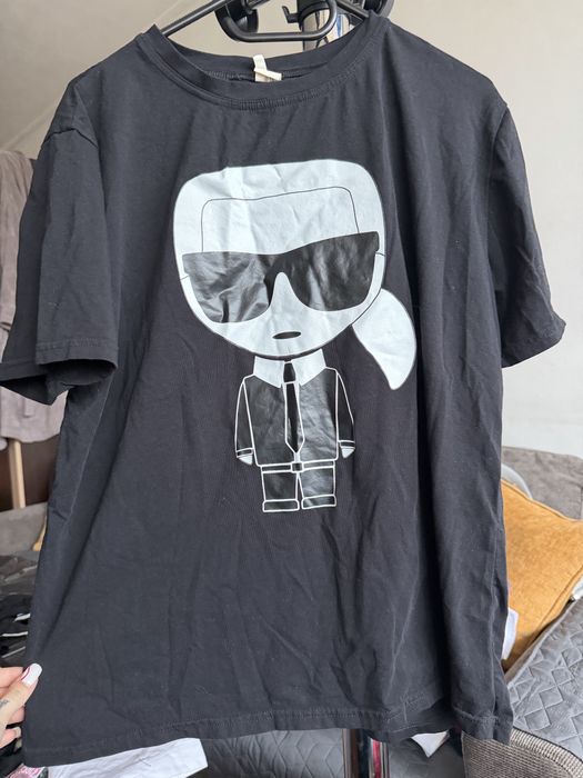 Маркови тениски.