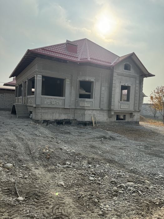 Продаётся своя участок более 16 сотухов.