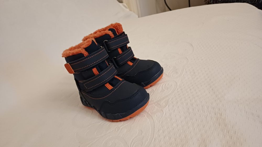 Ghete de iarna pentru copii, masura 22, stare perfecta