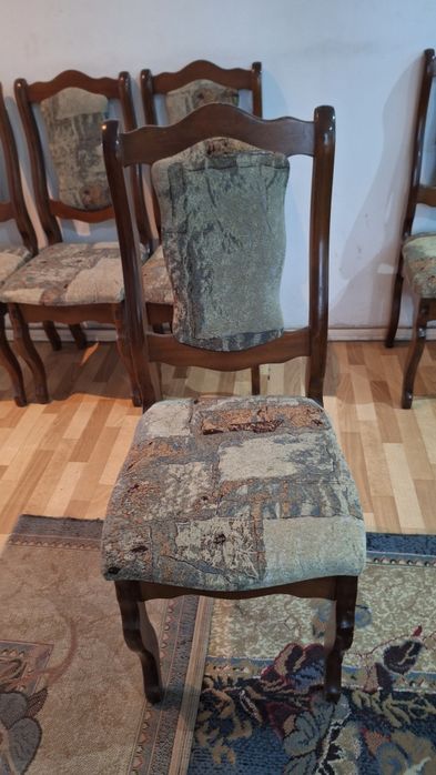 Стулья деревянные!