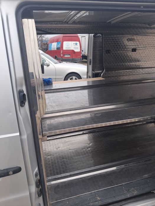 Продавам катафалка мерцедес вито