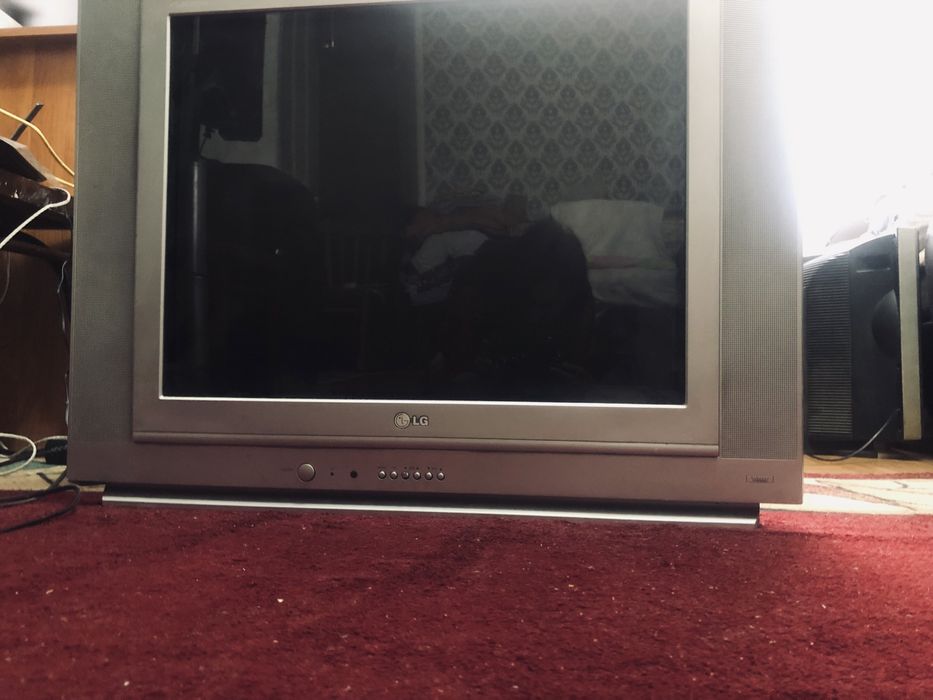 Телевизор б/у