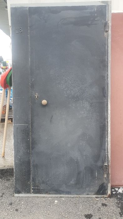 железные дверии есик