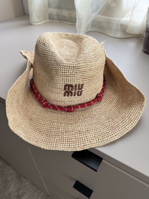 Каубойска сламена плажна шапка Miu Miu