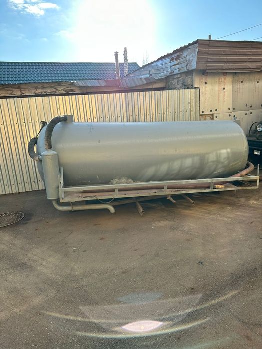 Продам вакуумную бочку.