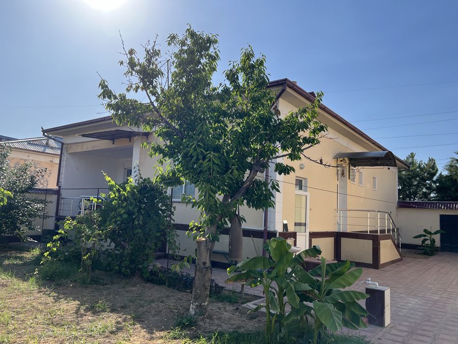 Коттедж Сотилади