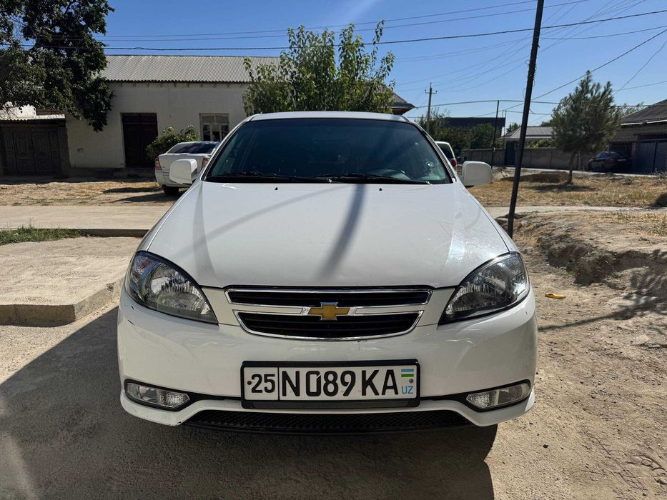 Gentra haydashga tayyor,  yumshoq balon videoregistrator