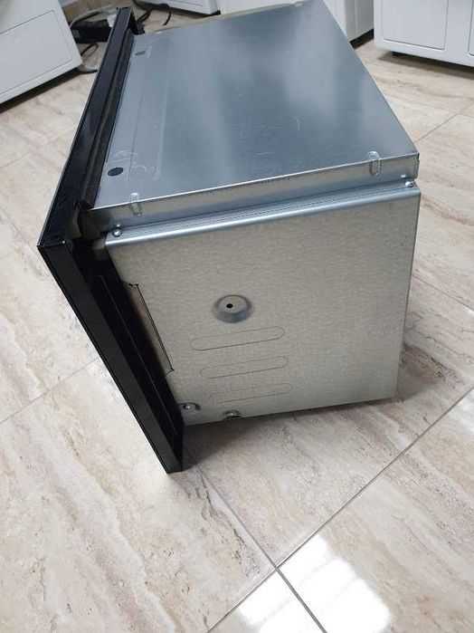 17L - 600мм - Miele M8160 Микровълнова Фурна за Вграждане