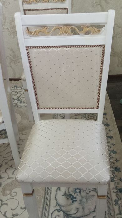 Продам Стулья 22 шт для зала.