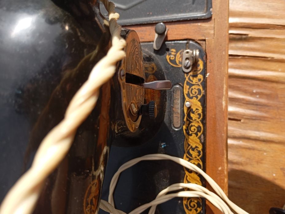 Продаю швейную машинку советский