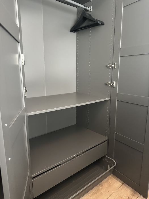 Vand dulap ikea urgent!!