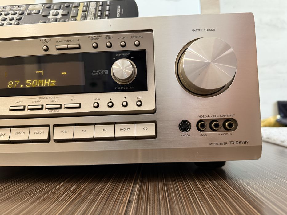 Onkyo TX-DS757 Мощен ресивър