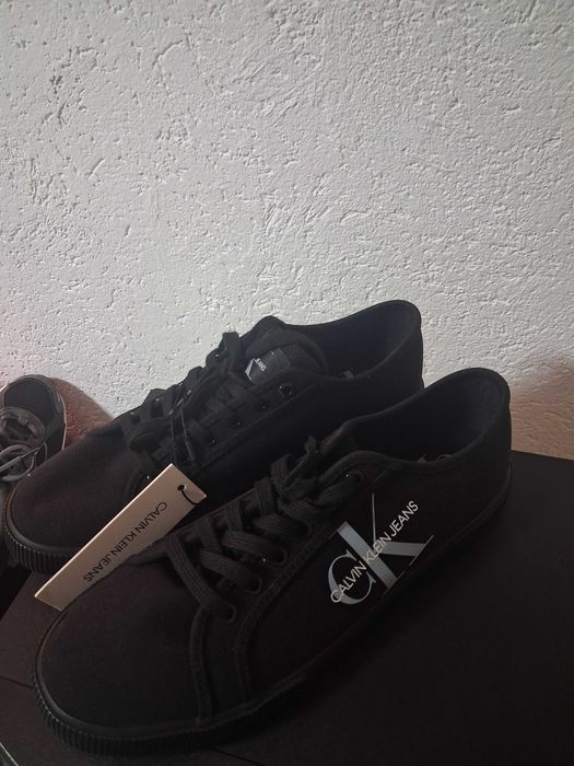 Чисто нови 43 номер Calvin Klein - Alexander McQueen