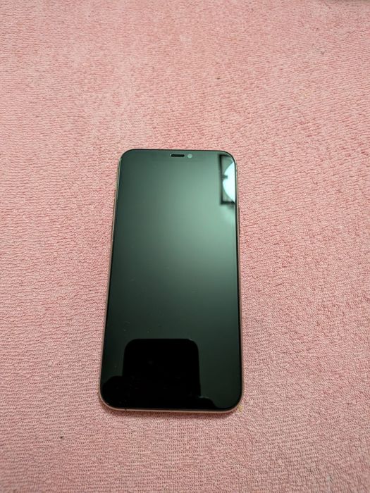 Vand iphone 11 pro 64gb gold
