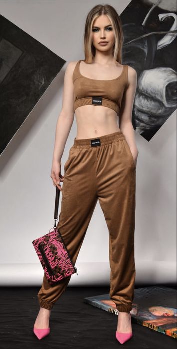 Спортно- елегантен комплект/ сет Totally Erected