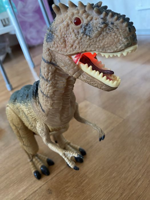 Игрушки динозавры