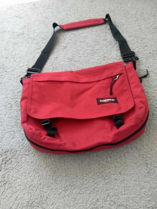 vand geanta EASTPACK sport,produs de calitate import Germania