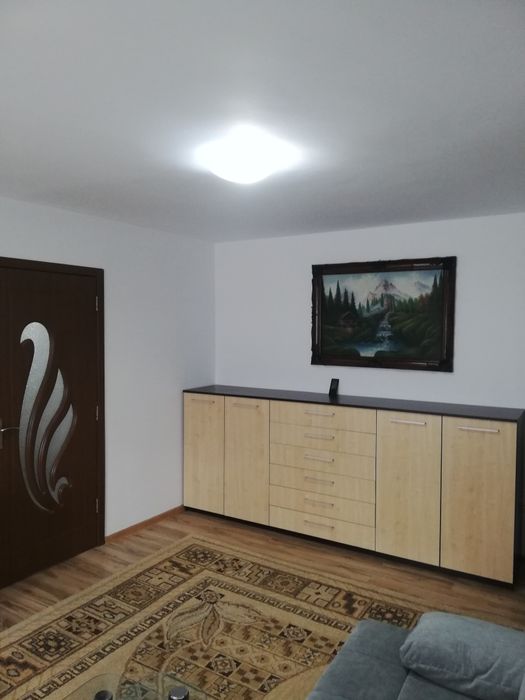 Persoană fizică,închiriez apartament 2cam era,2