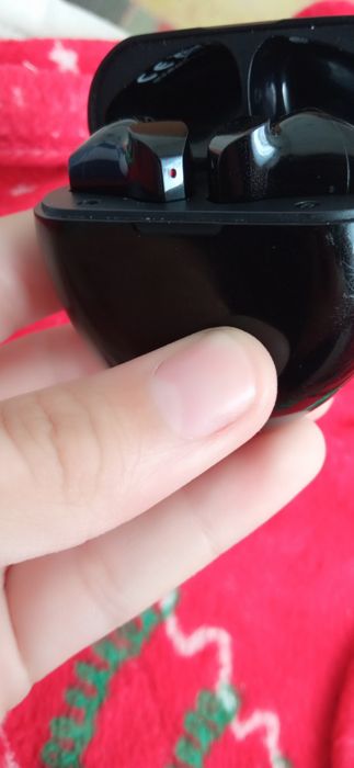 Безжични слушалки EDIFIER