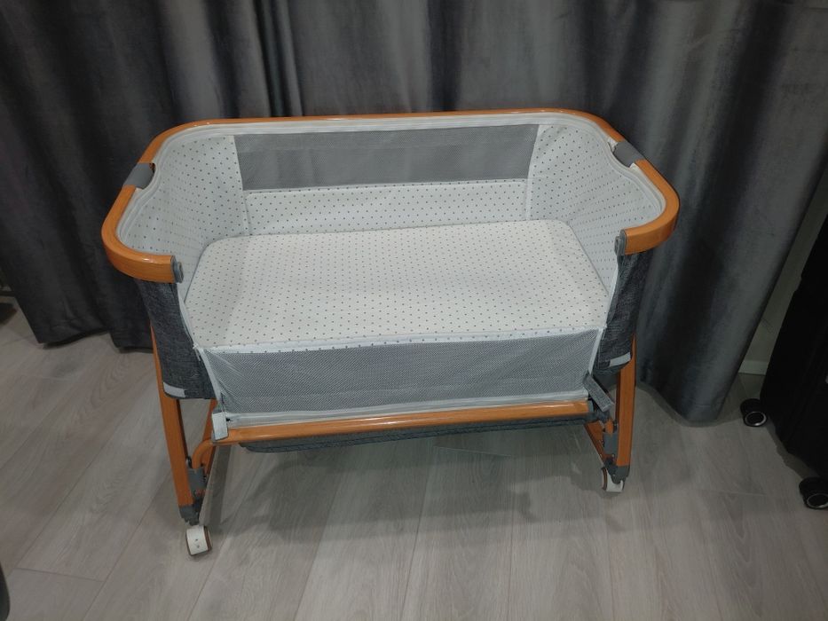 Продам детскую манеж кровать