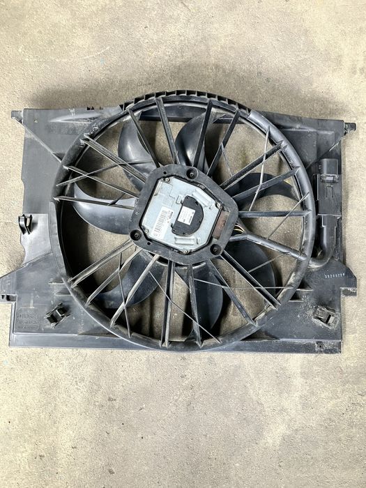 Телевизор передняя часть мерседес w211