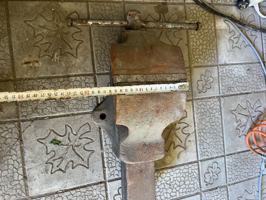 Продам тиски СССР.