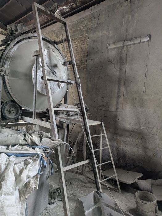 Бетонобъркачка с кофа