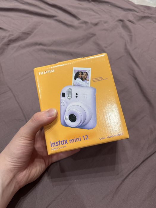 Не распакованный Instax mini 12