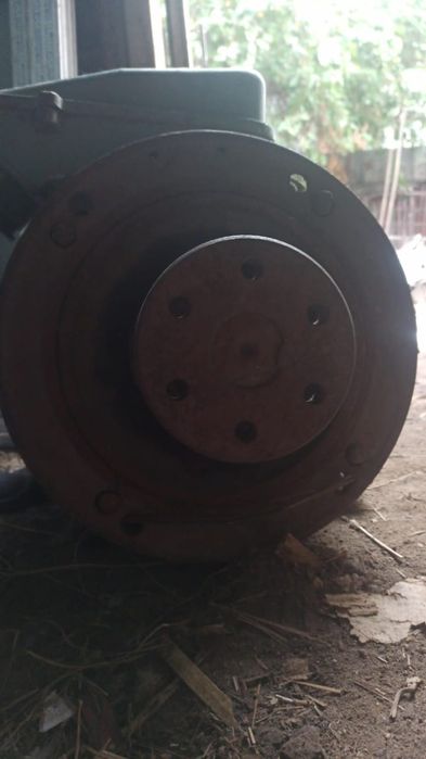 Продам двигатель 22 кВт