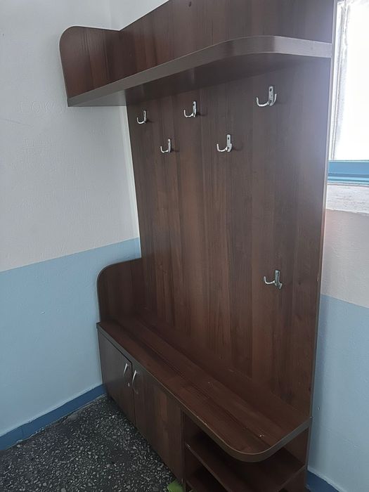 Прихожка вешалка