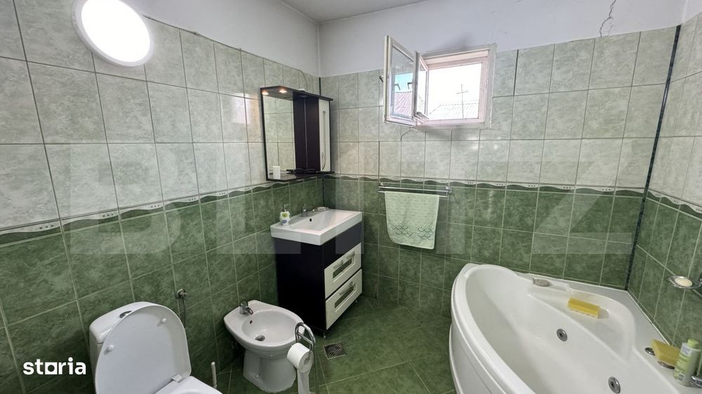 Casa de vanzare, in Sigmir si 10 ari de teren